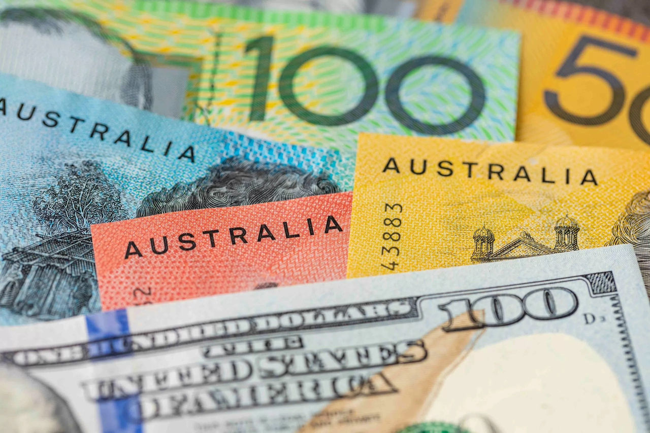 australian and american currency notes