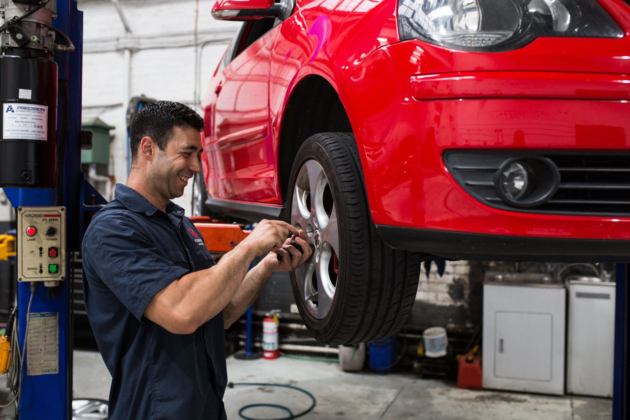 Mechanic Peter Leondis