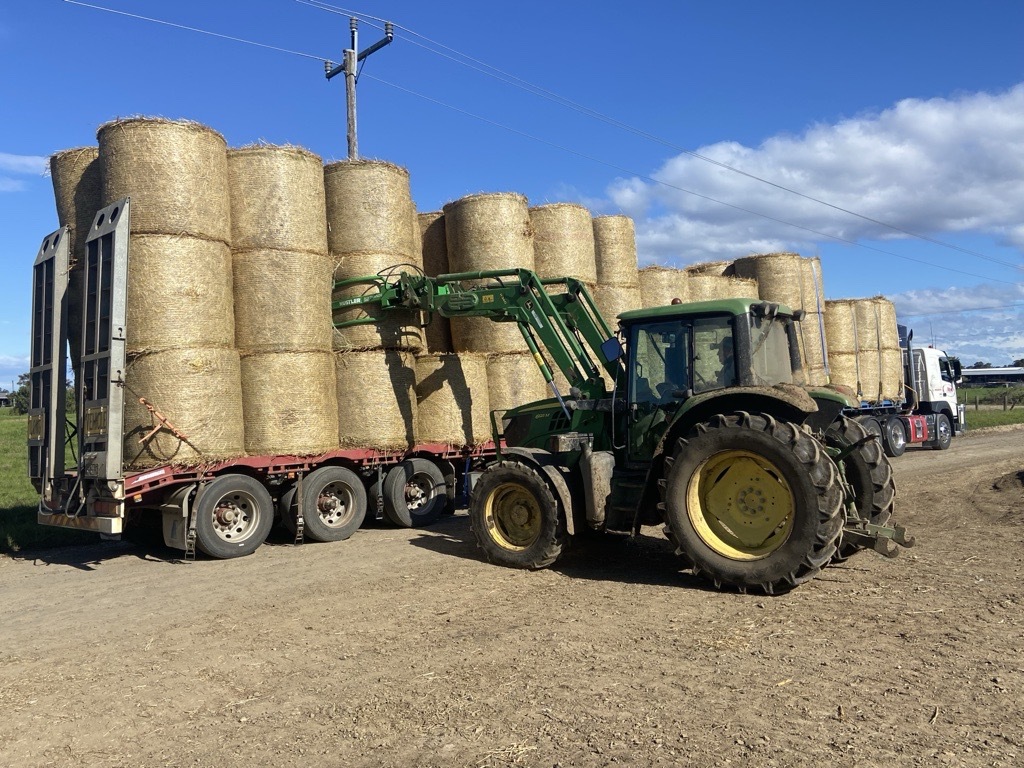 Hay being delivered to Oxley Island farms NSW